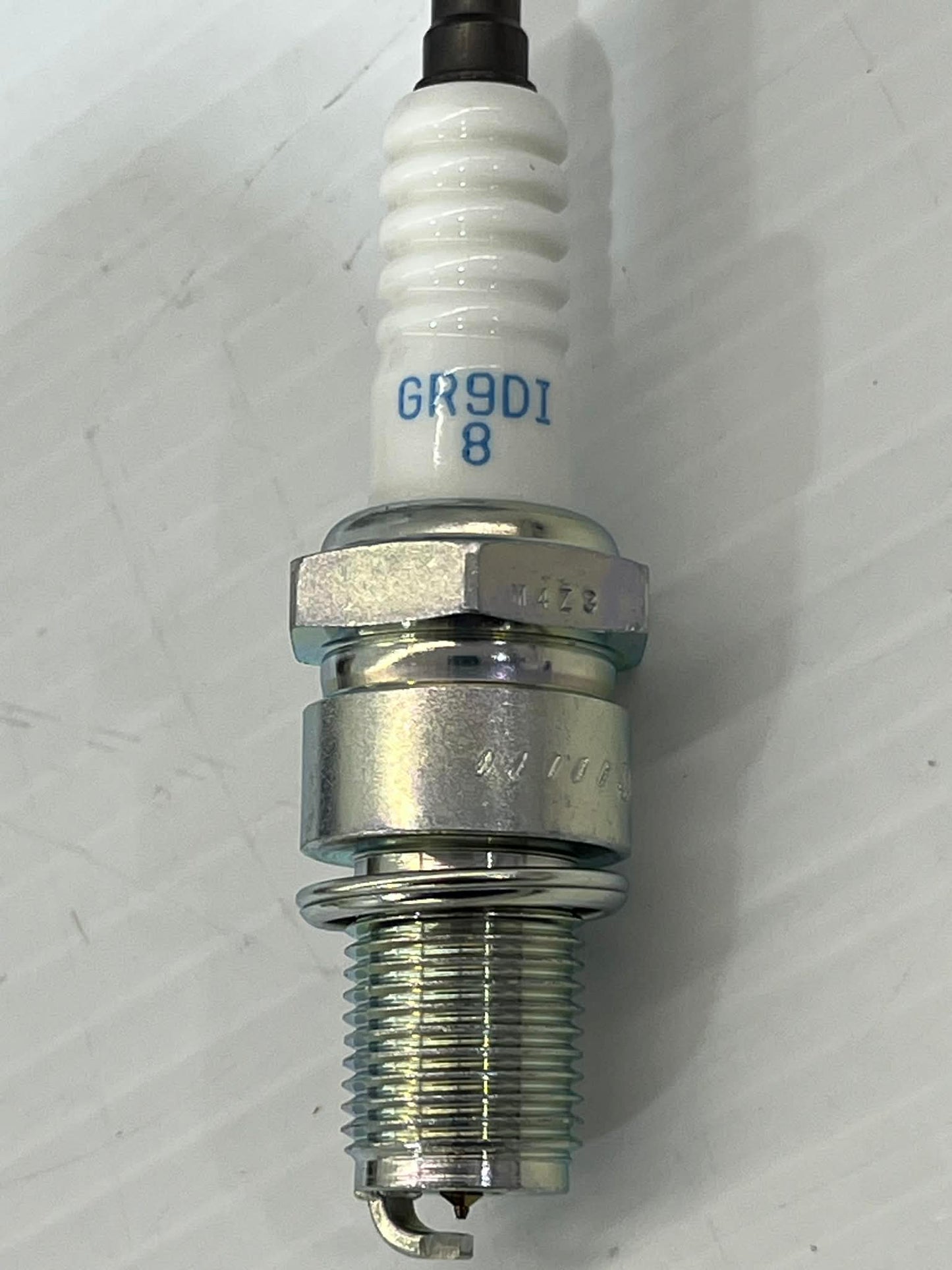 NGK GR8DI-8 / GR9DI-8 Spark Plug - Iridium Racing