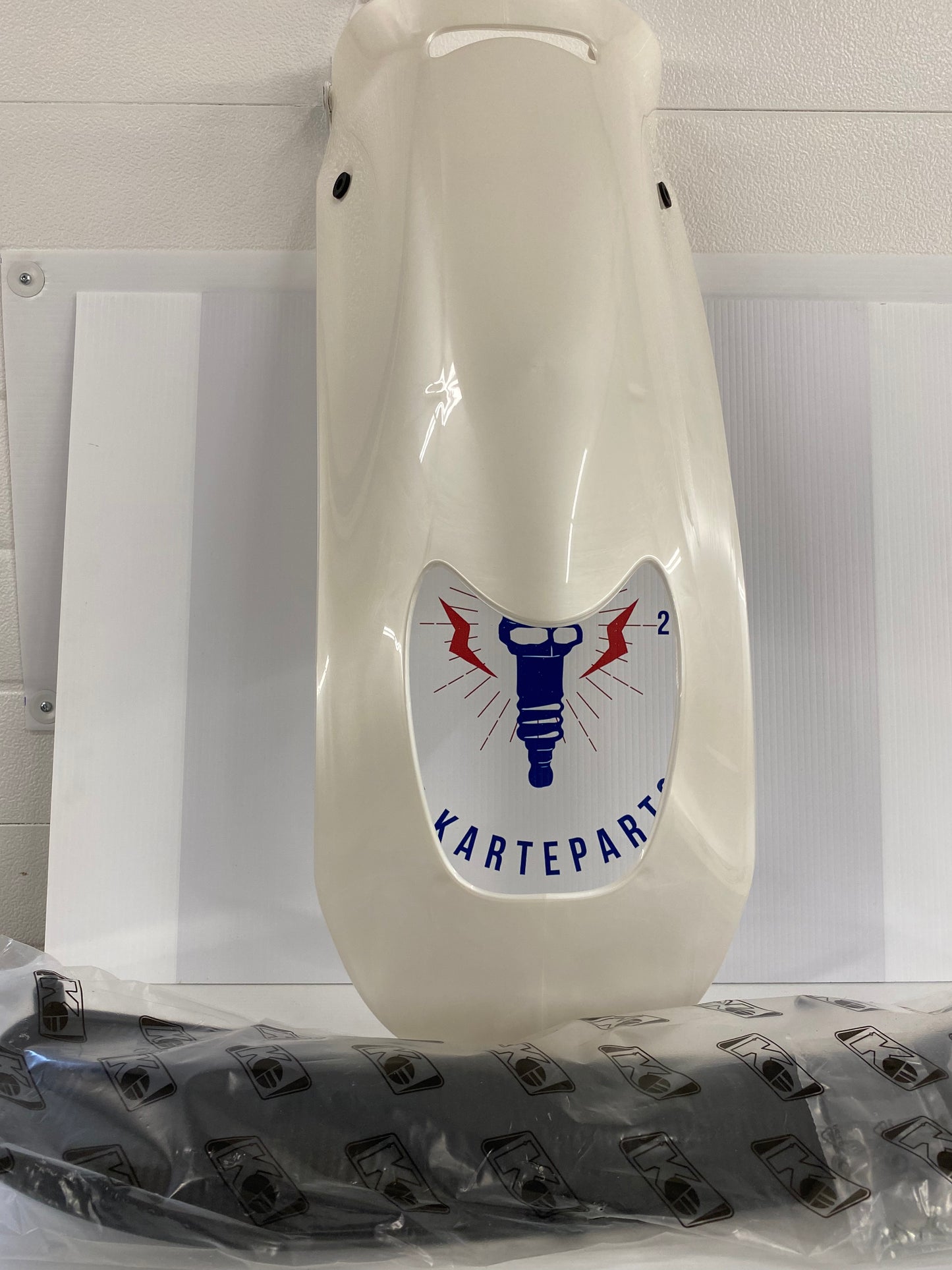 KG 508 Nassau CIK Driver Panel with Scoop