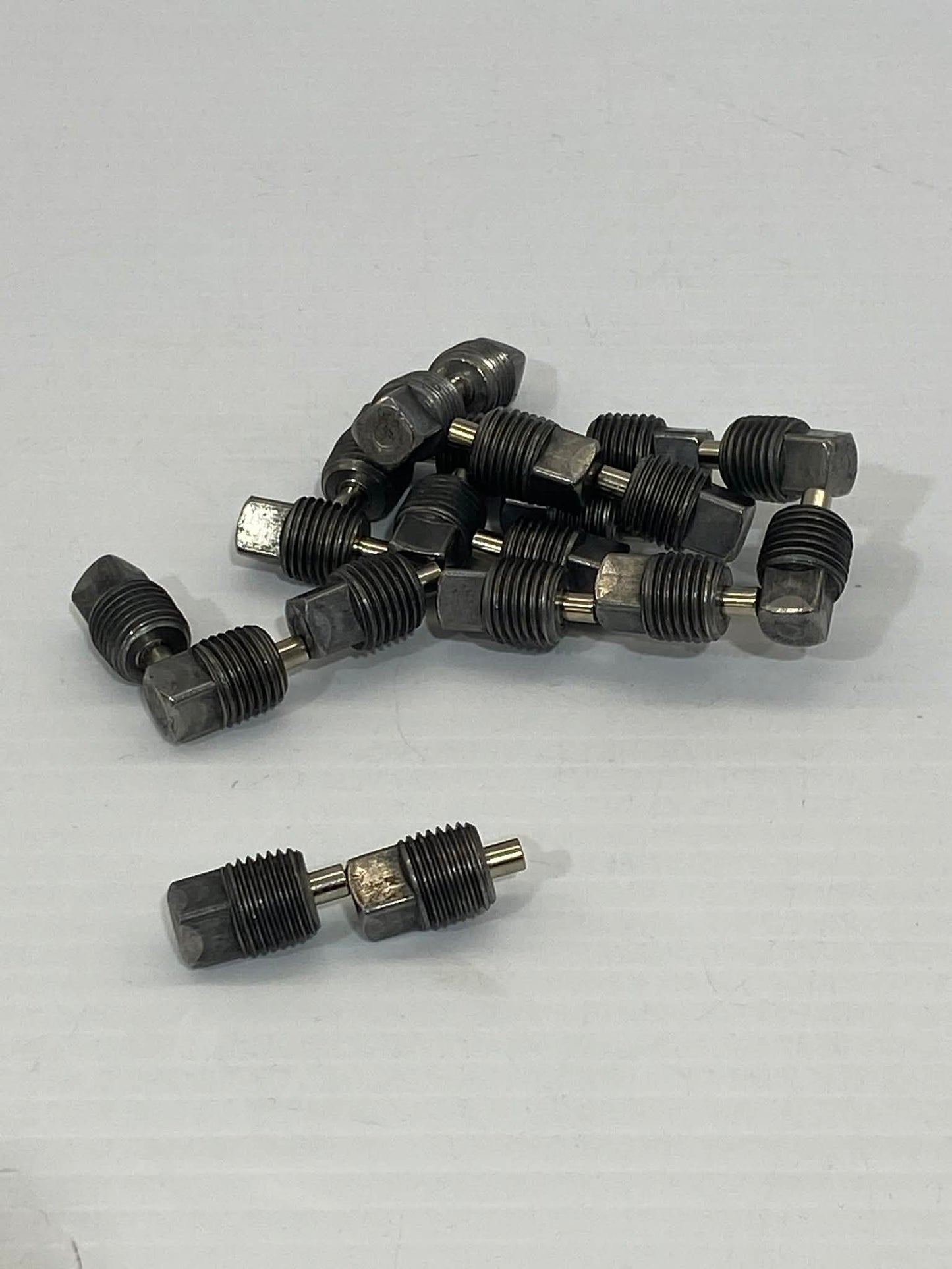 Aftermarket - LO206 Magnetic Oil Drain Plug